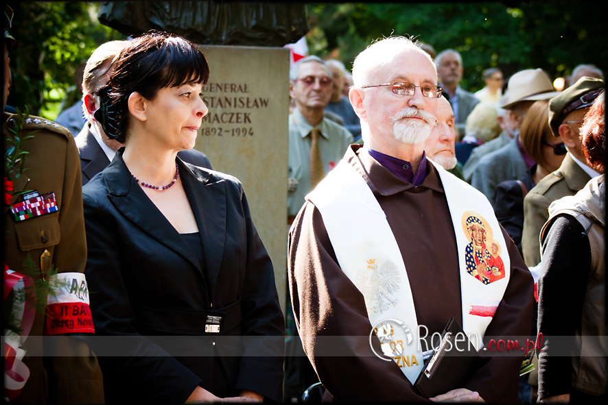 Uroczyste odsłonięcie Pomnika gen. Leopolda Okulickiego fotoreportaż